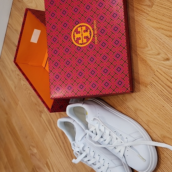 Tory Burch Sneakers - Picture 4 of 7